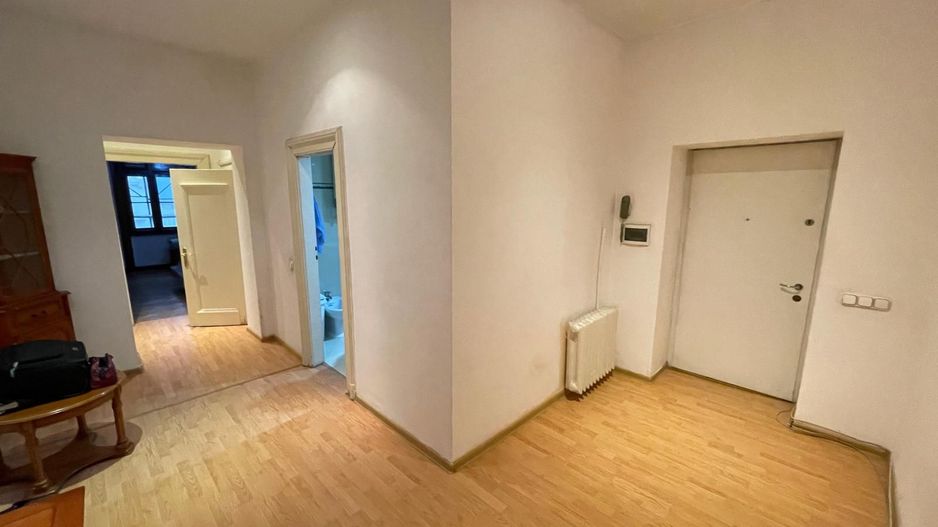 Ultracentral | View spre Piața Victoriei | 100 mp utili | Etaj 3 cu lift - Poză 1