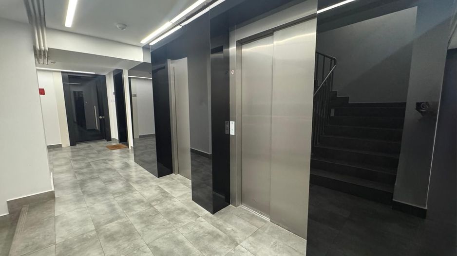 2 CAMERE | THE ADDRESS 102 || BARBU VACARESCU - Poză 15