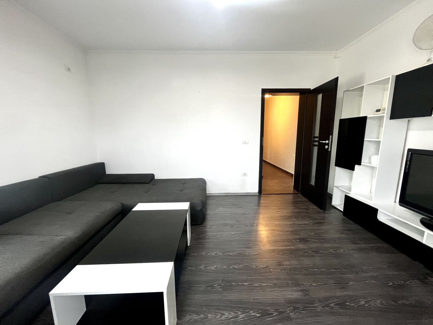 Apartament 2 camere, cu grădină proprie, la intrare in Dumbrăvița - Poză 3