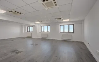 PLOIESTI -ultracentral | Spatii comerciale de inchiriat de la 21mp - Poză 13