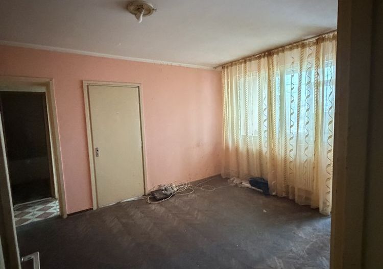 Apartament 2 cam Tiglina 2,et 4 - Poză 2