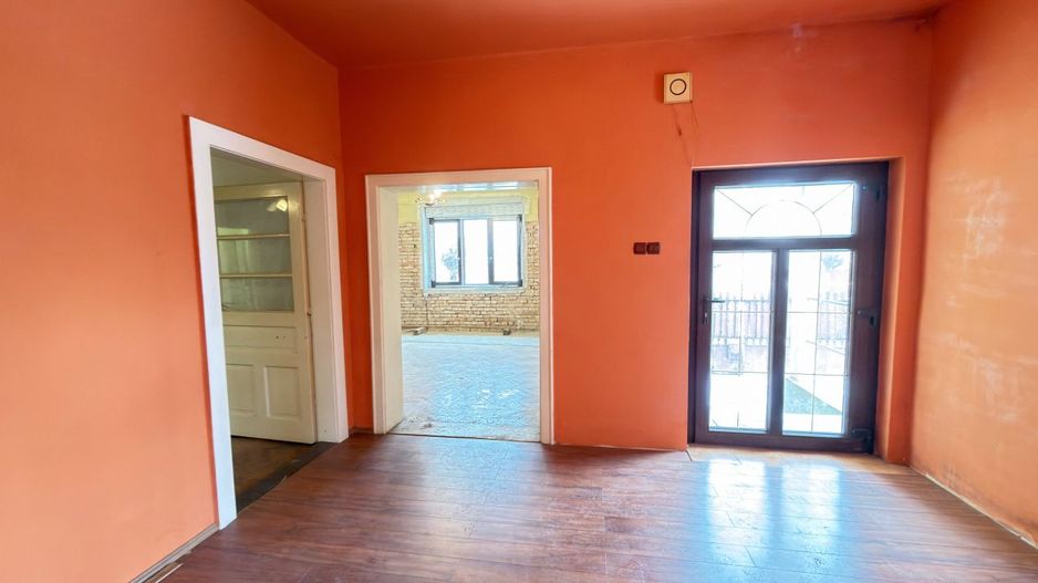 Proprietate cu 2 case | Teren 546 mp | Str. Albinelor Nr.18 - Carei - Poză 4