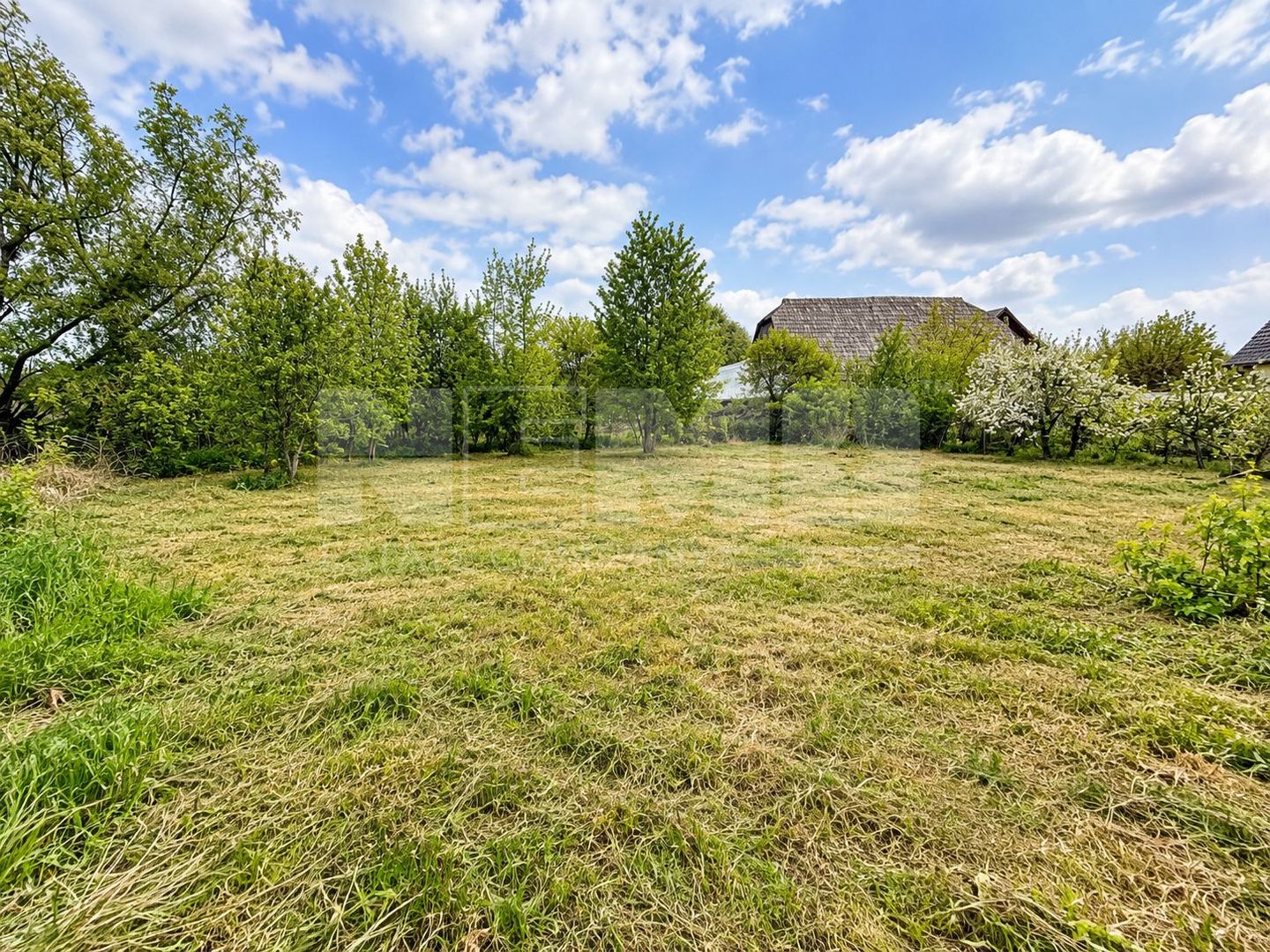 Casă de vânzare | Rădăuți  | Teren 1.135 mp | Zonă liniștită - Poză 7