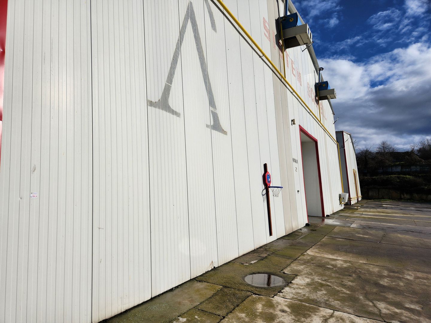 Hale depozit-productie industriala la 20 km de TM - Poză 13