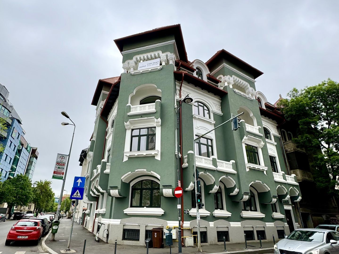 Cladire Brancoveneasca 30 de birouri 1100 mp dubla deschidere - Poză 1