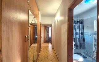 Centru Civic, apartament pretabil familie sau studenti. - Poză 11