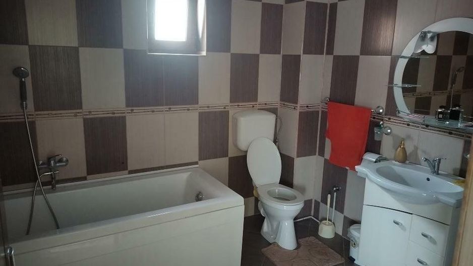 Casa de vanzare in Sanpetru cu 650mp teren - Poză 3