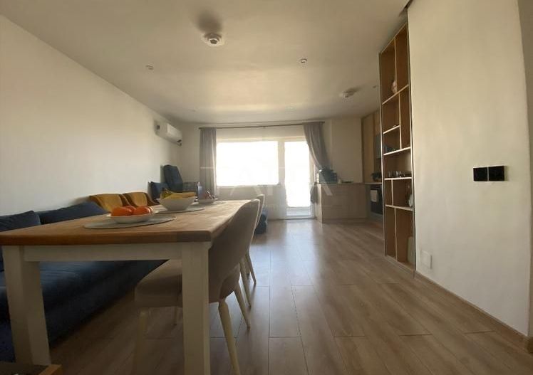Vand apartament spatios Floresti, Sub Cetate 45D - Poză 1