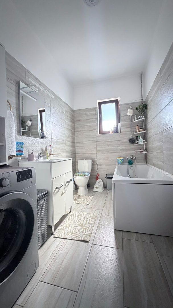 CASĂ INDIVIDUALĂ  DOMNESTI I COMPLEX PRIVAT | TEREN 430 MP | MOBILATĂ ȘI UTILATĂ - Poză 11