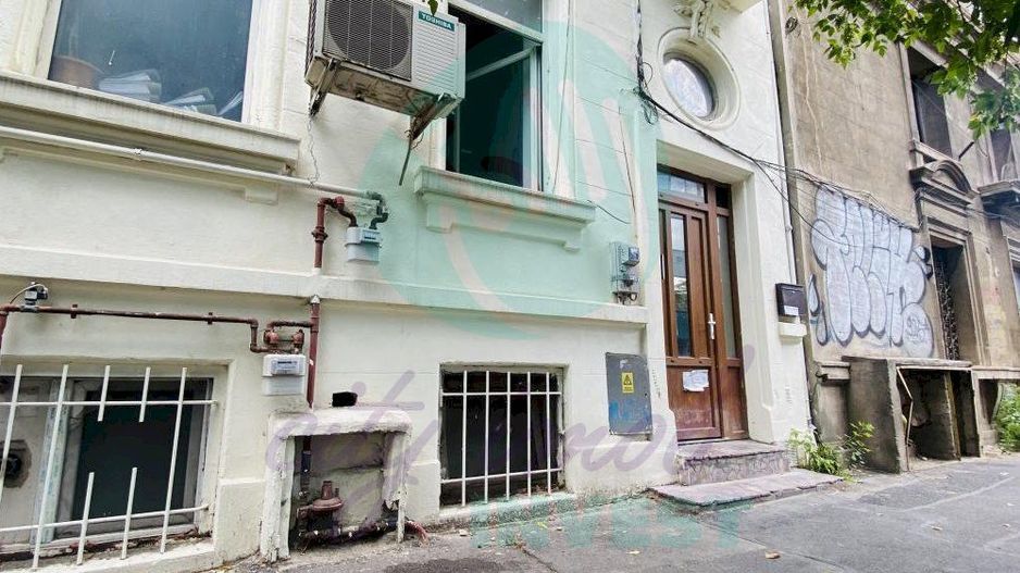 Cladire ideala pentru investitie sau birou - Poză 1