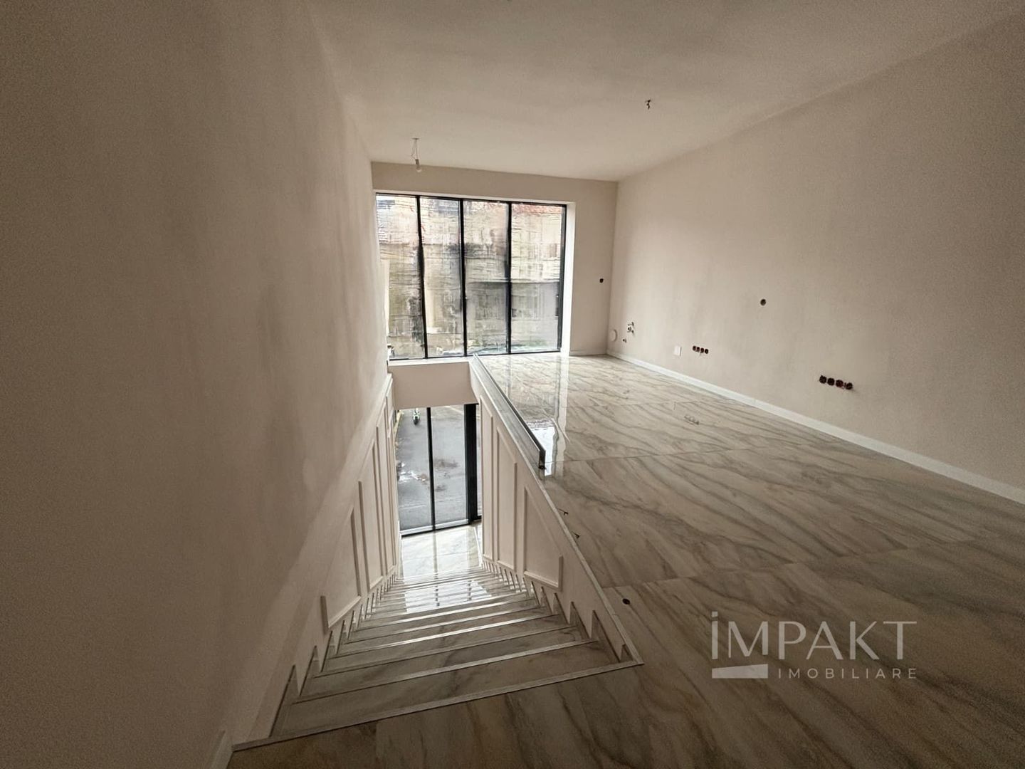 Spațiu comercial 90 mp, central – ideal pentru activitati comerciale - Poză 1