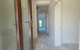 Casa noua 4 dormitoare, spatiu bun pentru familie - Poză 25