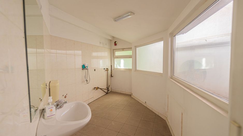 Spațiu de inchiriat, pretabil birou, sali de dans/yoga, studio, 130mp - Poză 19