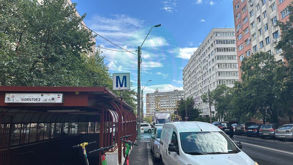 Garsoniera langa METROU - Poză 1