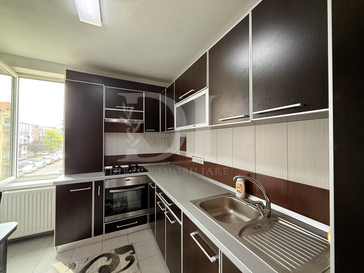 Apartament cu 3 camere decomandate / etaj intermediar - Poză 2