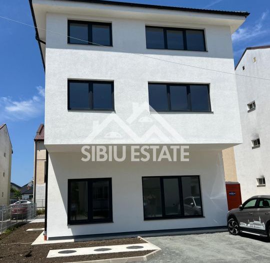Finisat la cheie Intabulat, 3 camere, 2 bai, 2 parcar,i zona Dracula - Poză 13