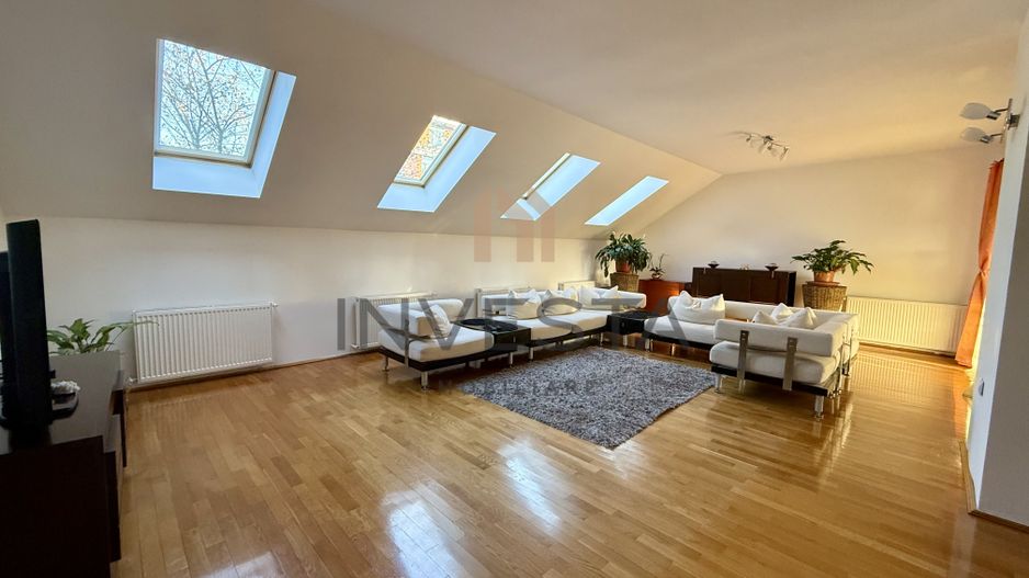 Casa de vanzare/Zona centrala/Ideală pt spatiu comercial/Gradinita - Poză 2