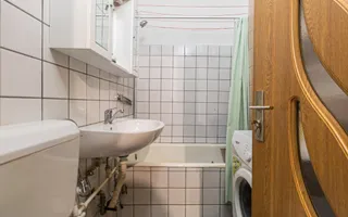 Garsoniera decomandata lăngă Avantgarden Bartolomeu - Poză 13