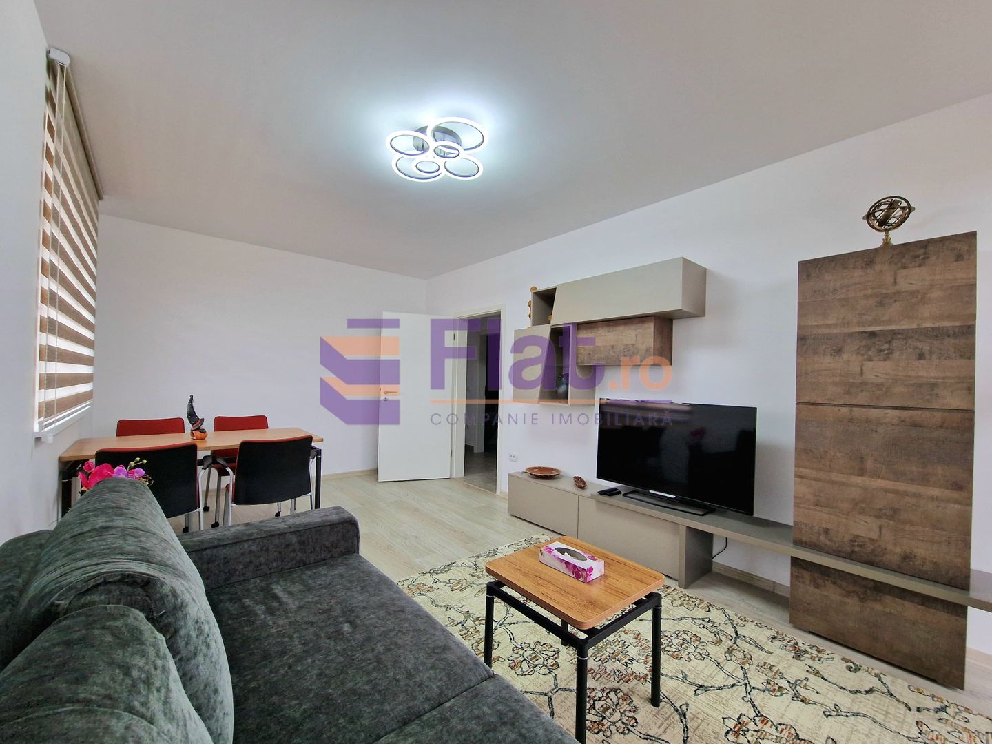 3 Camere Prima Inchiriere Zona Coresi - Poză 3