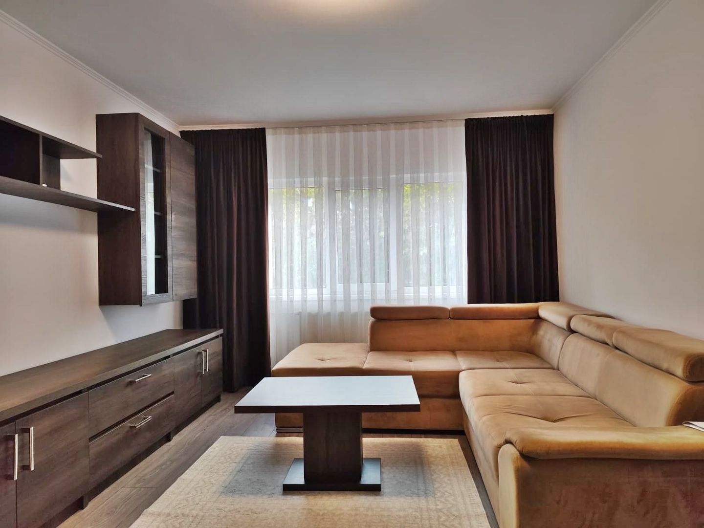 Apartament cu 2 camere de inchiriat, str. Aluminei, Oradea - Poză 1