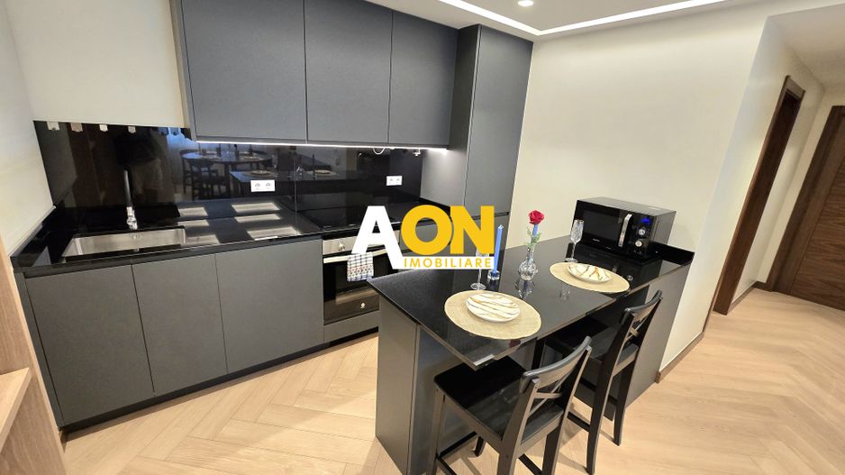 Apartament 3 Camere, Superfinisat, Zona Centru, cu Garaj - Poză 3