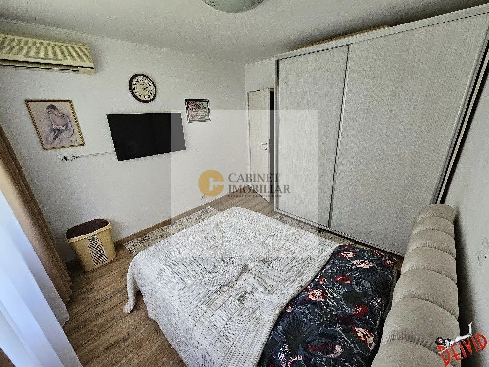 3 Camere - 60MP | Decomandat | 1/4 | Credit | Crangasi - Poză 1