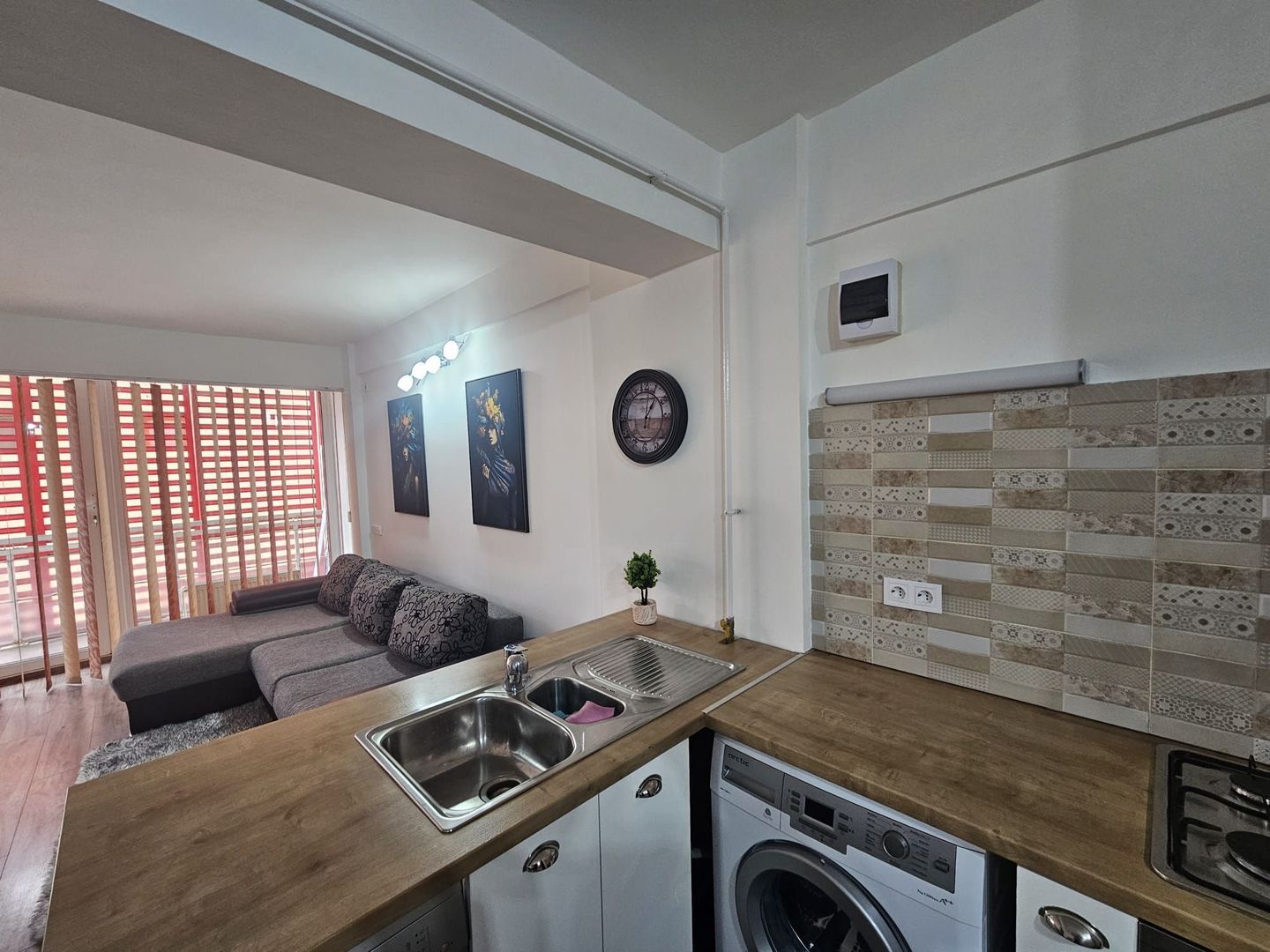 Apartament 2 camere, bloc 2010, garaj, zona Nord - Poză 3