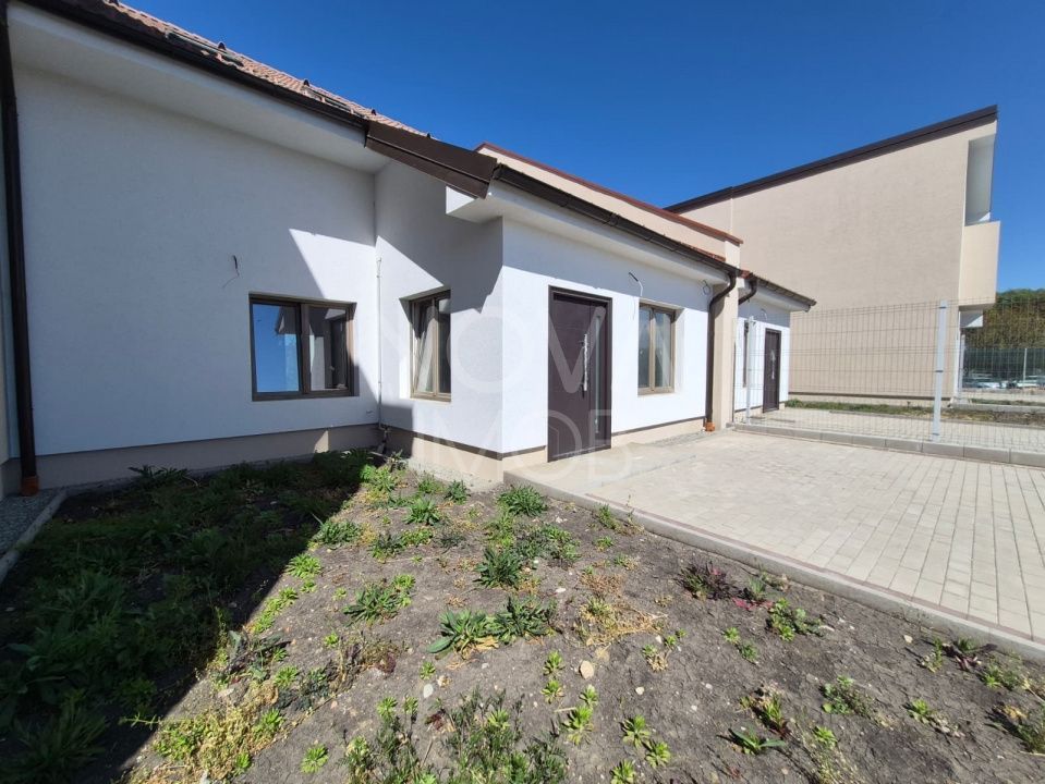 Casa generoasa cu 5 camere, 2 bai, dressing si parcare – Sura Mica - Poză 18