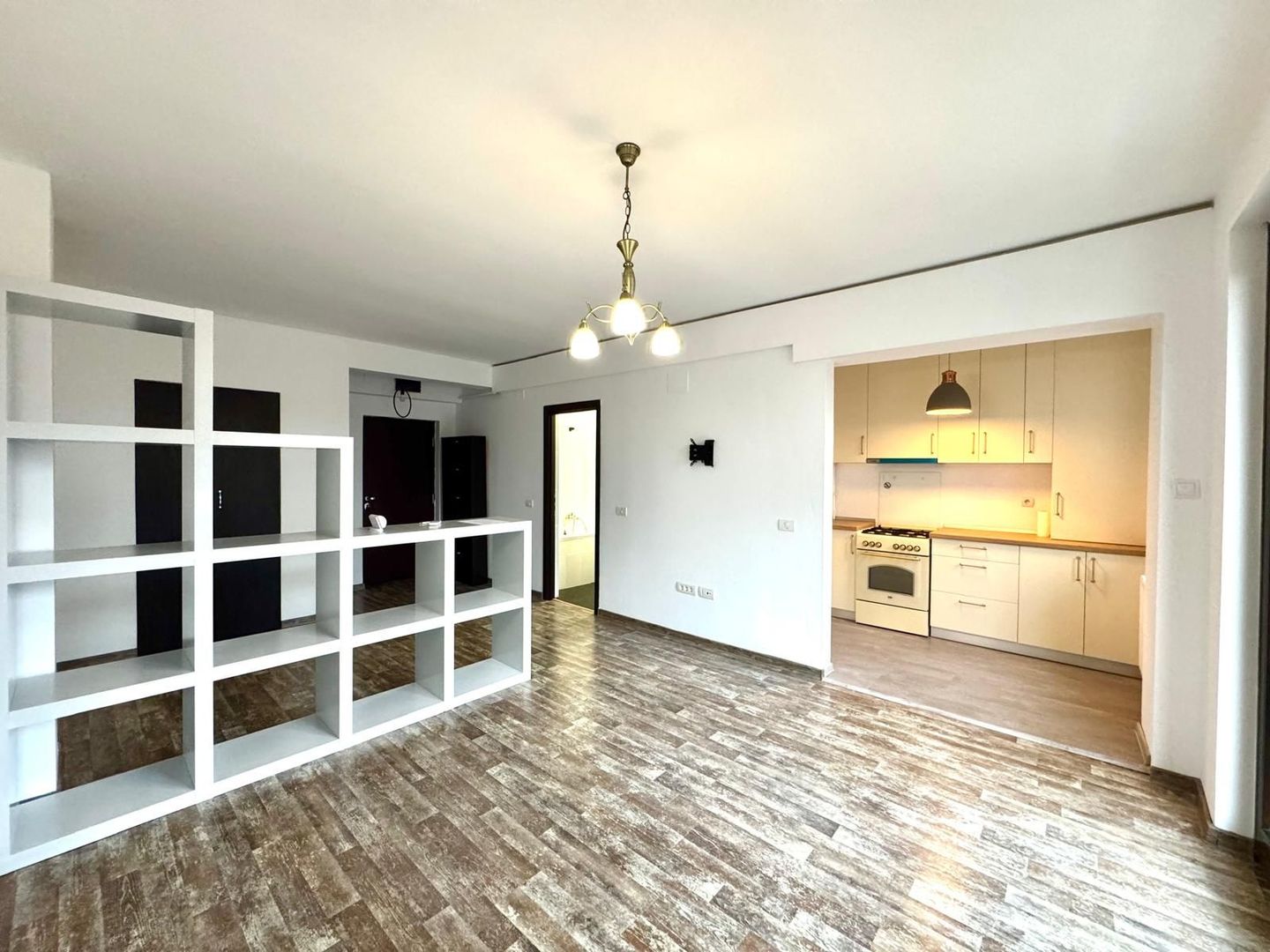 Apartament cu 1 camera - mobilat - bloc nou - etaj 2 -  Calea Sagului - Poză 1