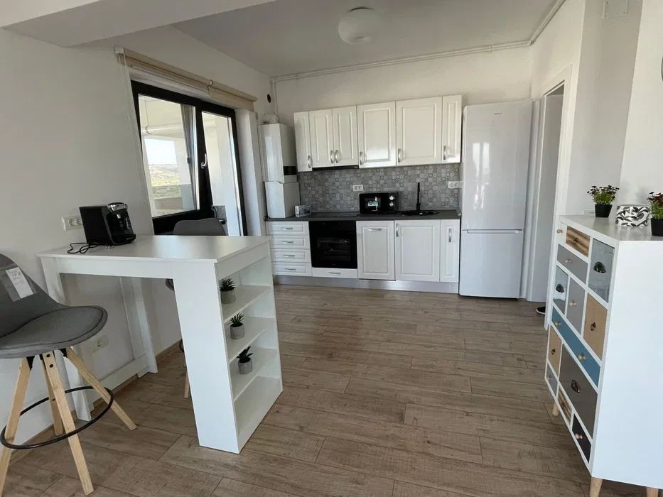 Penthouse de închiriat – 120 mp utili + terasă de 60 mp la 650 euro - Poză 4