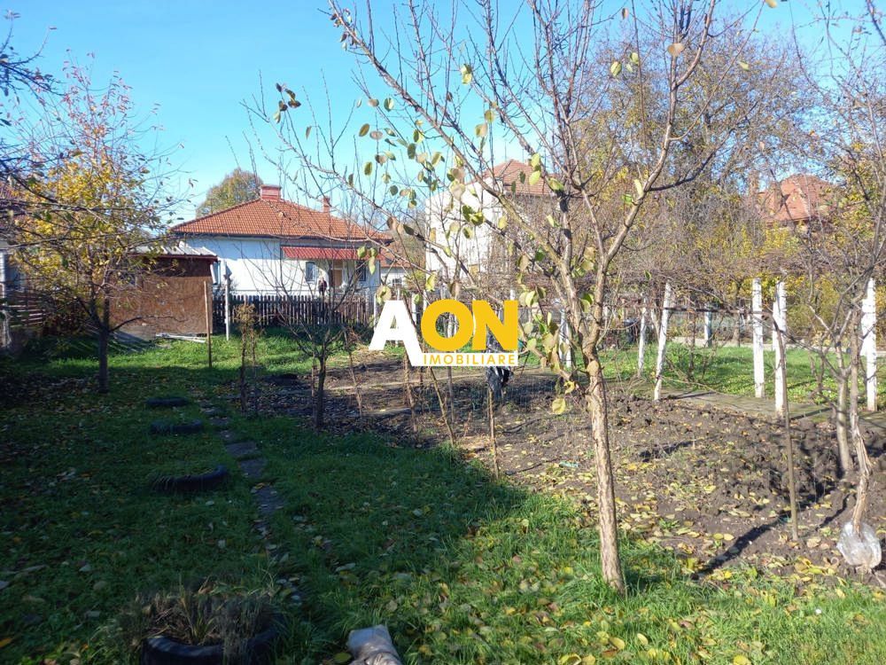 Casa 3 camere. 834 mp teren, zona cetatii Alba Carolina - Poză 2