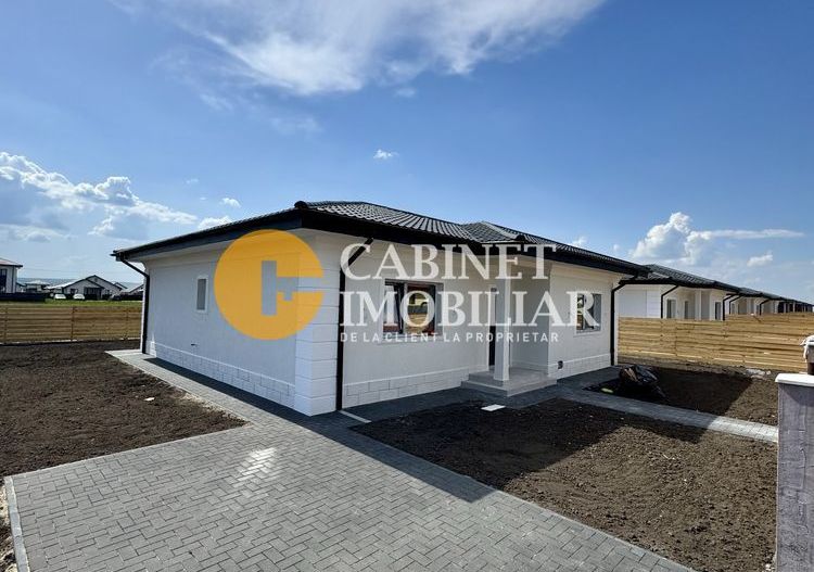 Casa invidiuala cu 4 camere si 2 bai - plan drept - Poză 1