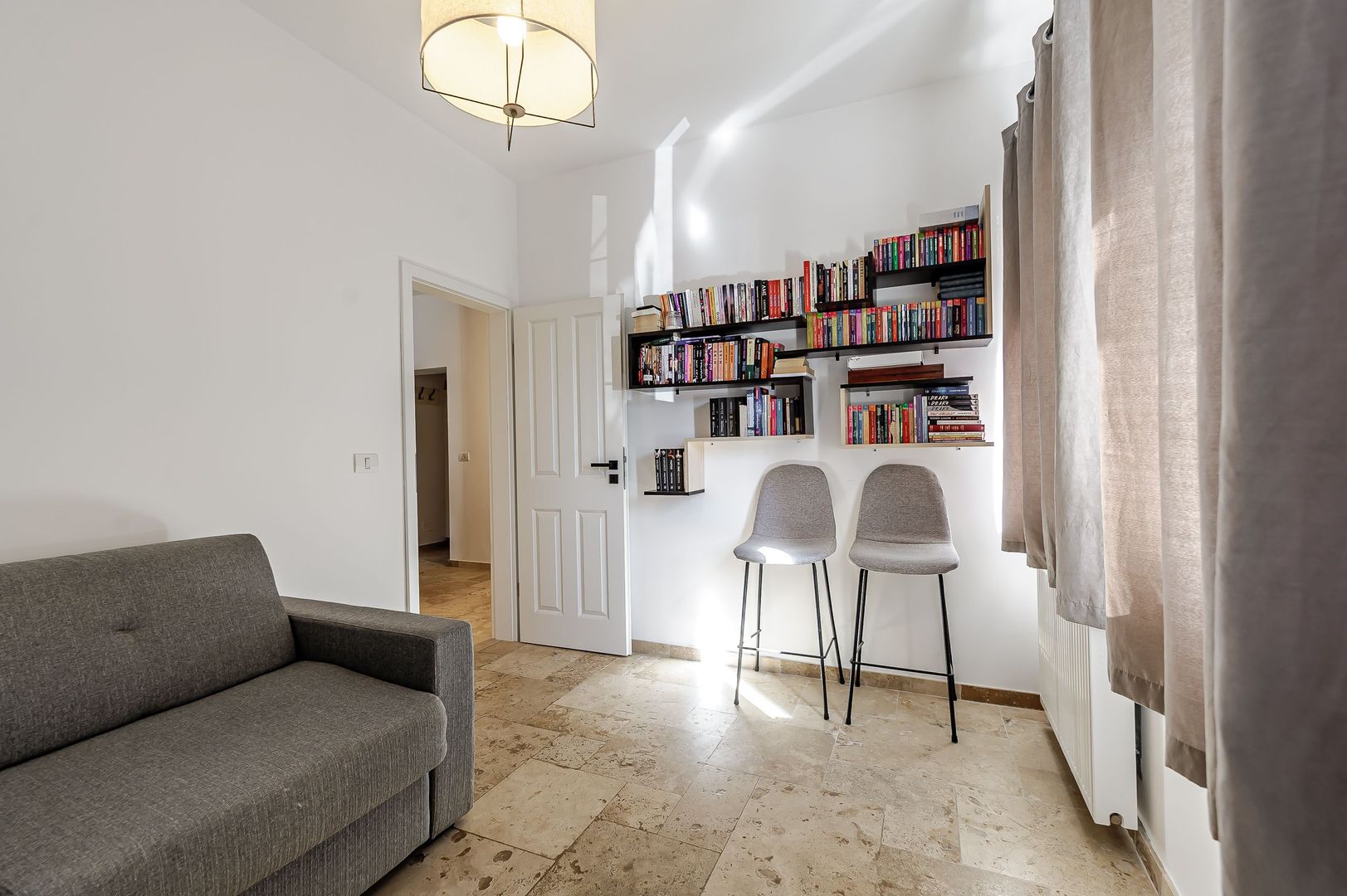 Casă de vânzare – Via Carmina, Vladimirescu -zonă rezidențială premium - Poză 9