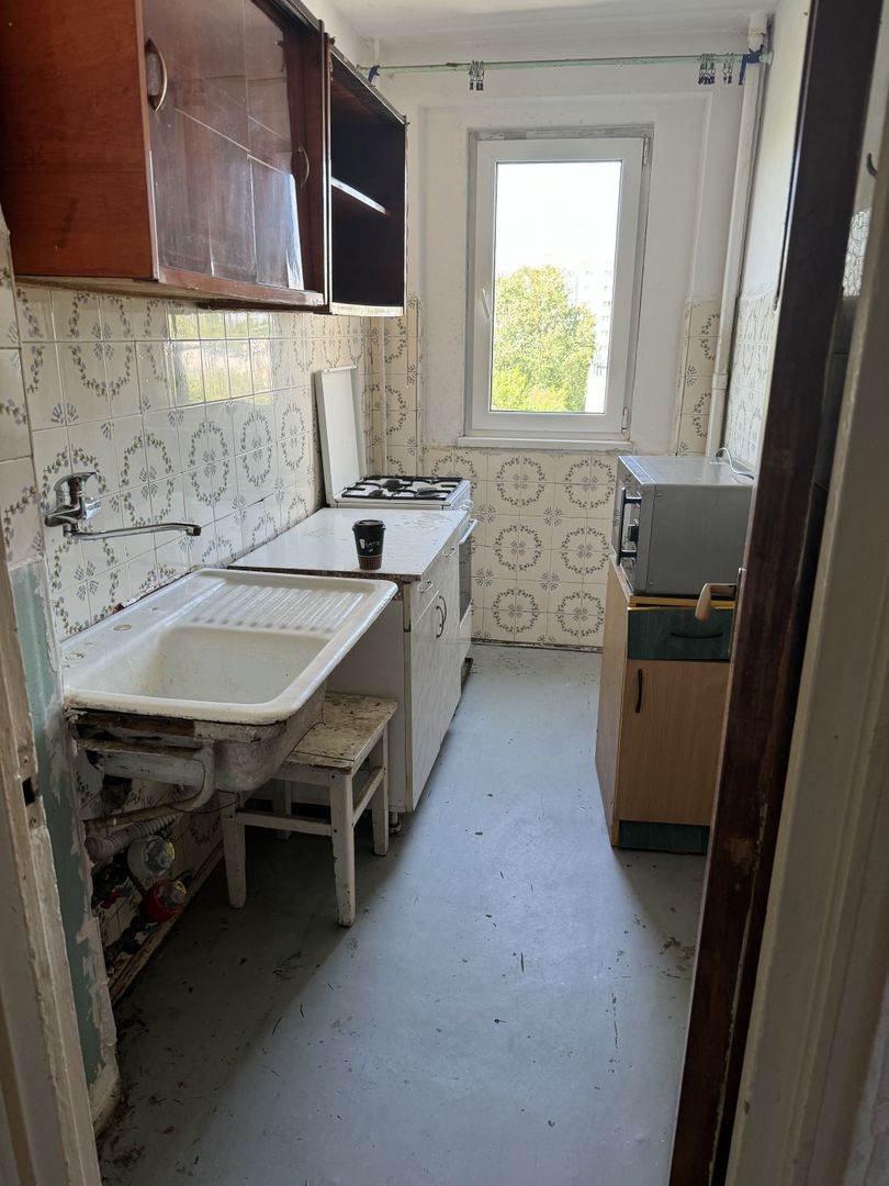 Apartament 2 camere de vanzare Drumul Taberei - Poză 1