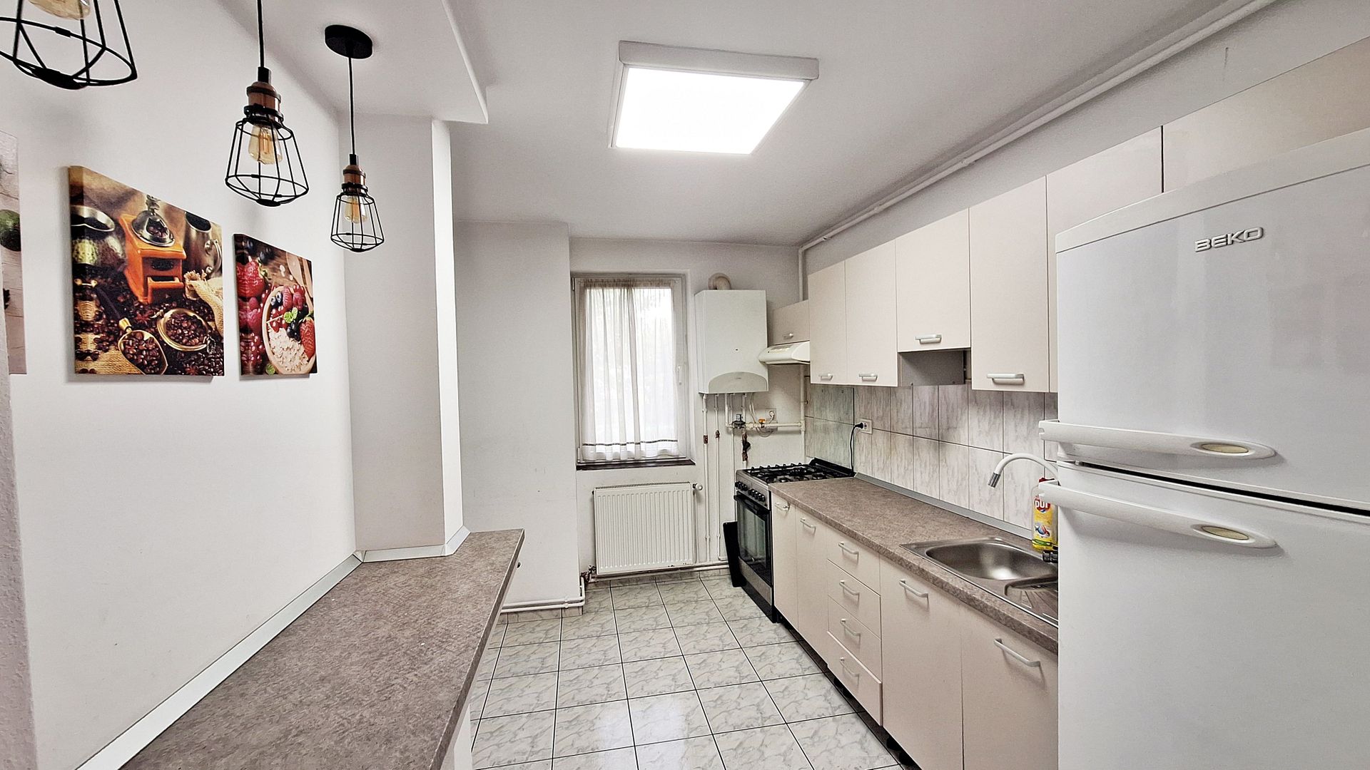 Centrul Civic, aproape de AFI, 3 camere recent renovate/mobilate, 165000 euro - Poză 16