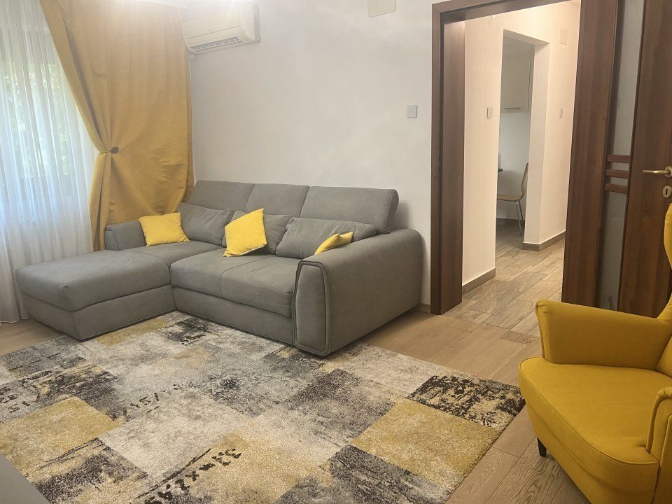 Spre închiriere apartament 3 camere renovat - Poză 9