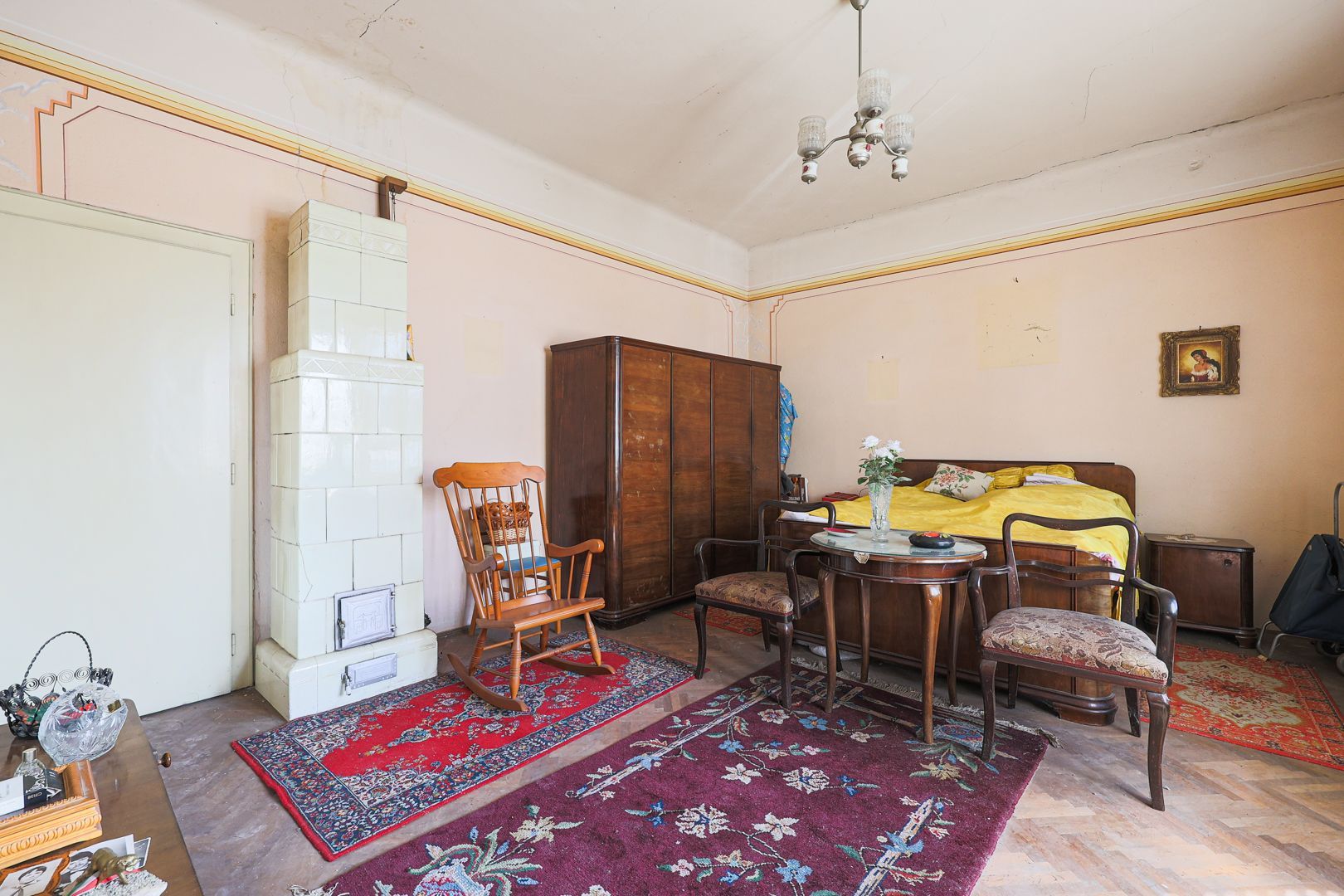 Proprietate REZERVATĂ! Casă din centru în Arad. - Poză 4