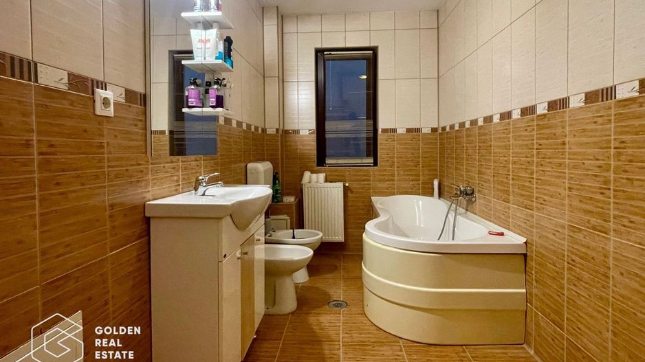 Casă generoasă pentru activități comerciale- Calea Vitan - Poză 18