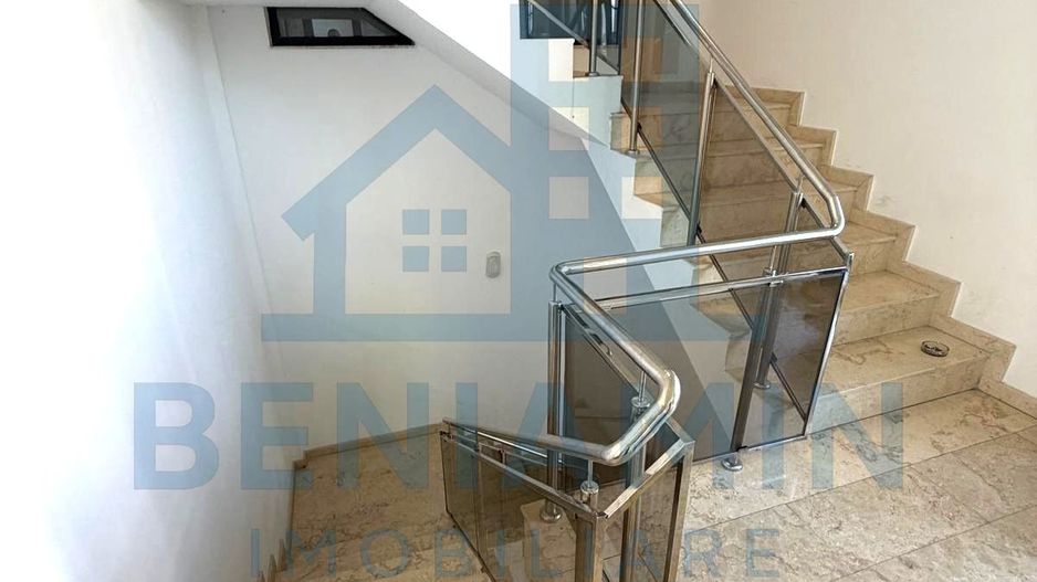 Spatiu comercial pe Bulevardul Decebal - Rovine - Helmat 100mp - Poză 7