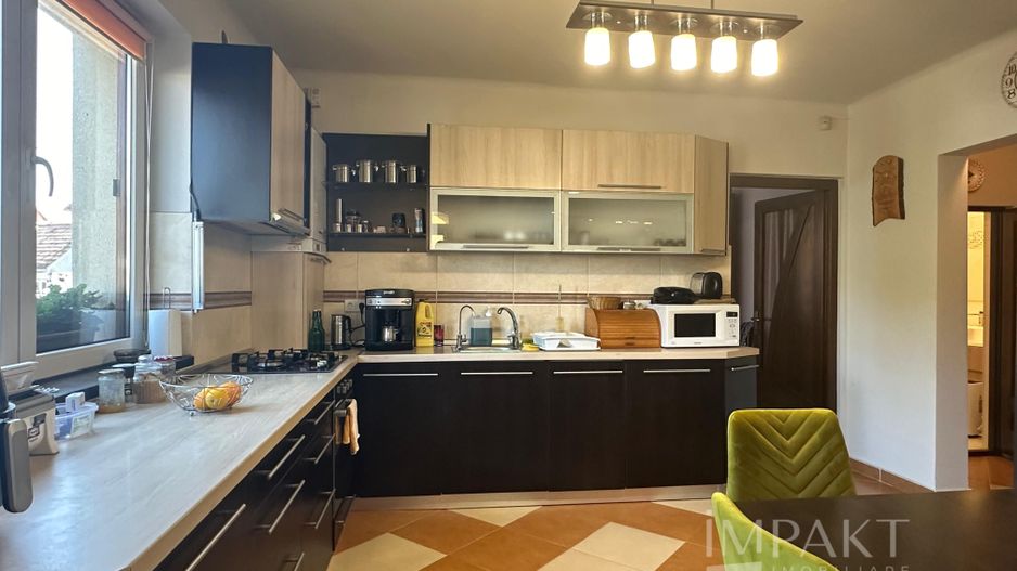 Casa de vanzare 230 mp utili + teren 1000 mp, Luna de Sus, Cluj! - Poză 4