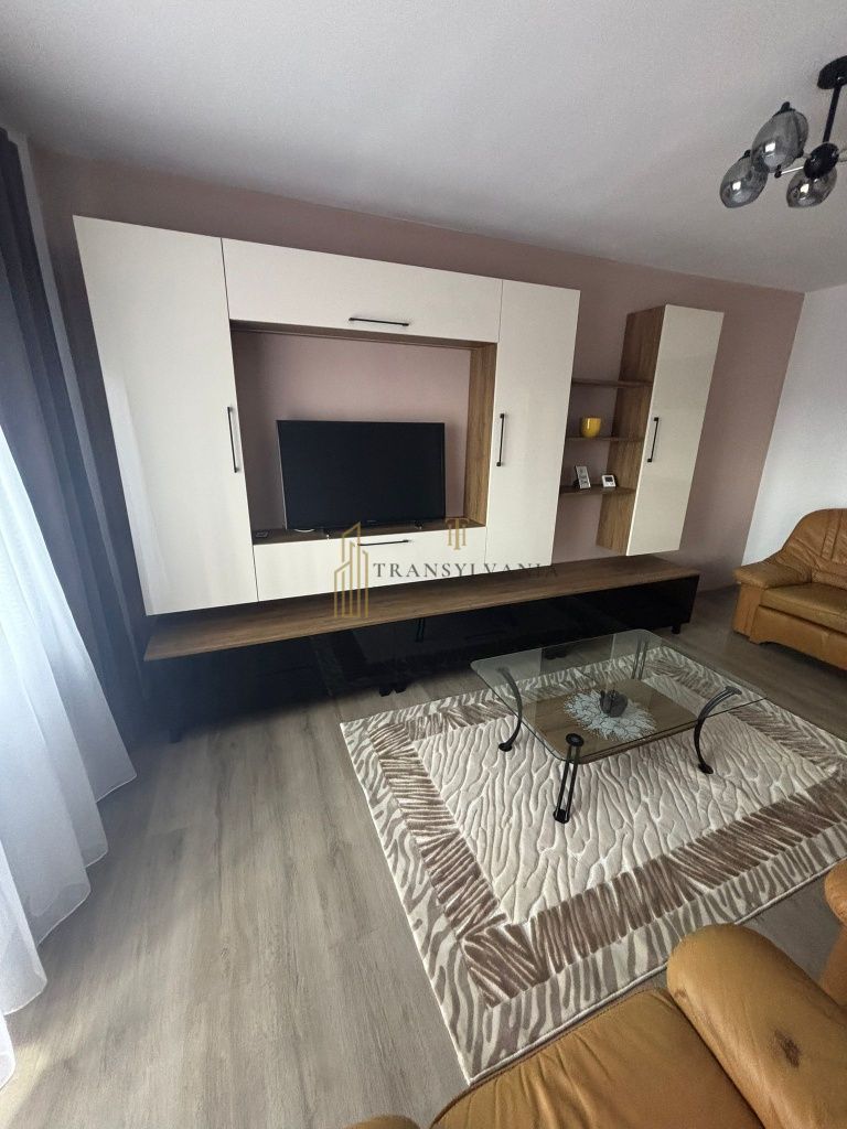 Vând apartament decomandat, zona Strand - Poză 2