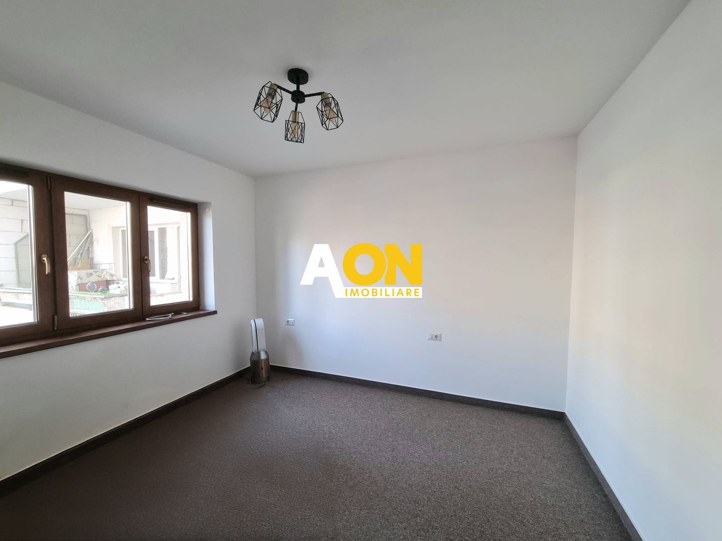 De vanzare apartament 2 camere renovat, etaj 1, Cetate - Poză 5