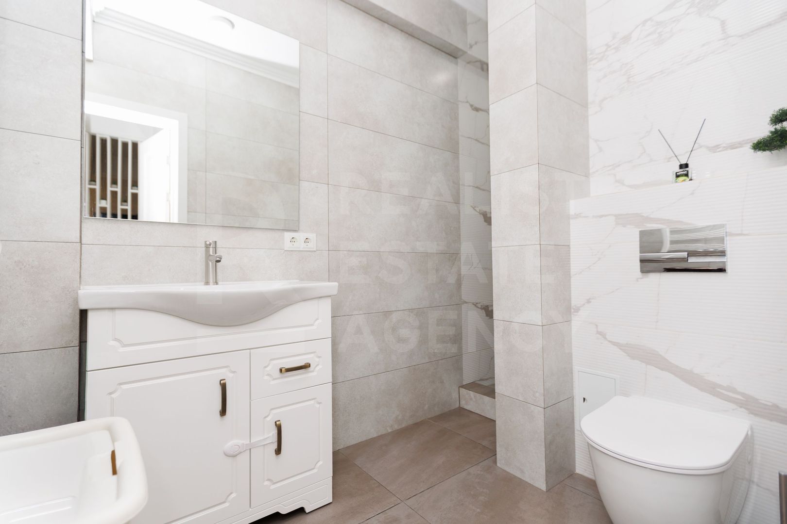 Vânzare apartament 3 camere, str.  Alba Iulia, Buiucani. - Poză 19