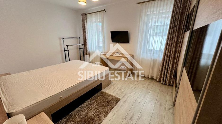 Casa tip duplex cu carport auto mobilata utilata cartier Arhitectilor - Poză 11