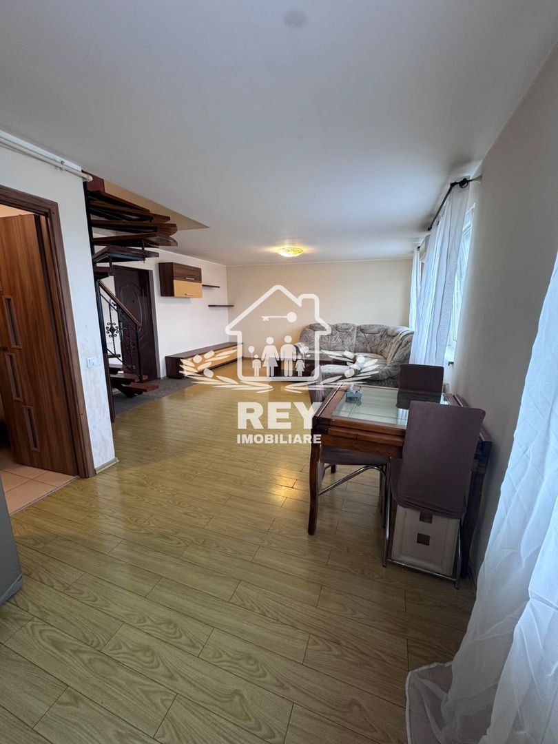 Inchiriez apartament 3 camere, spatios, central, et.5+mansarda - Poză 2
