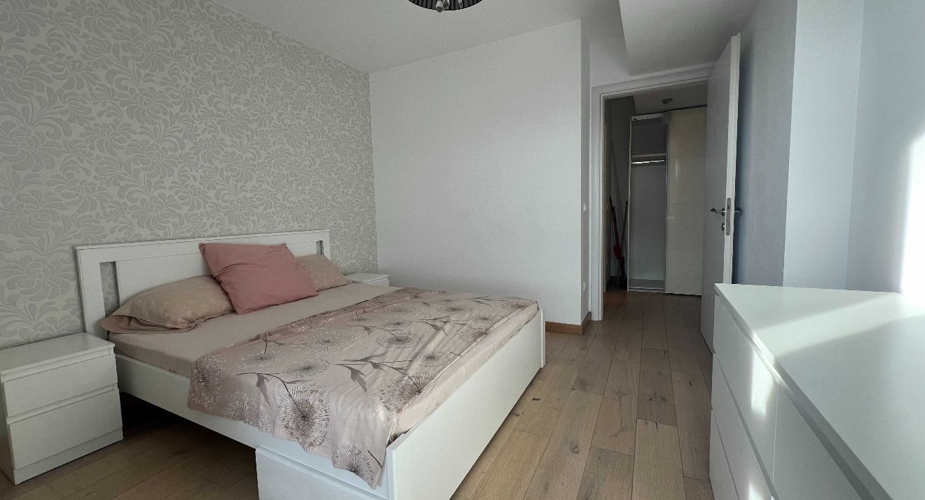 AP. 2 CAMERE PARCUL CIRCULUI,CENTRALA PROPRIE, LOC DE PARCARE SUBTERAN - Poză 1