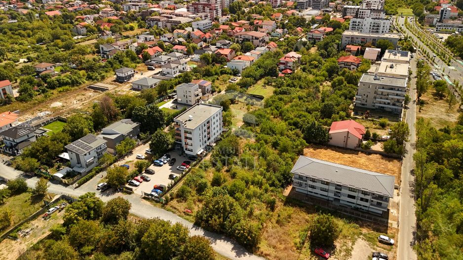 Teren intravilan 1.200 mp, doua loturi, Sector 6 - Poză 1