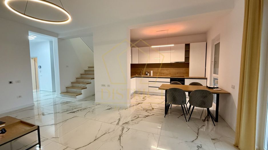 Duplex despartit prin garaj cu 5 camere  |  Dumbravita - Poză 3