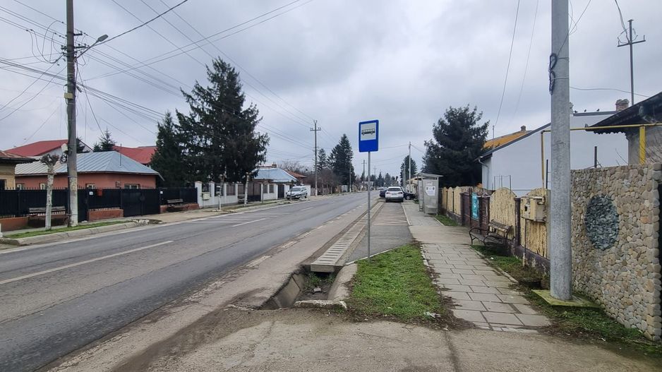 Teren Stradal Cu utilitati - Poză 1