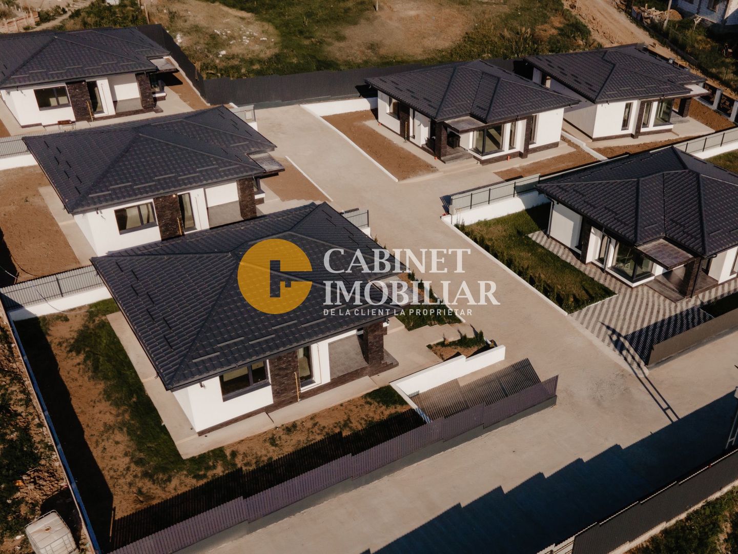 Casa individuala LA ASFALT - parter - PREMIUM - Visan, Bucium - Poză 5